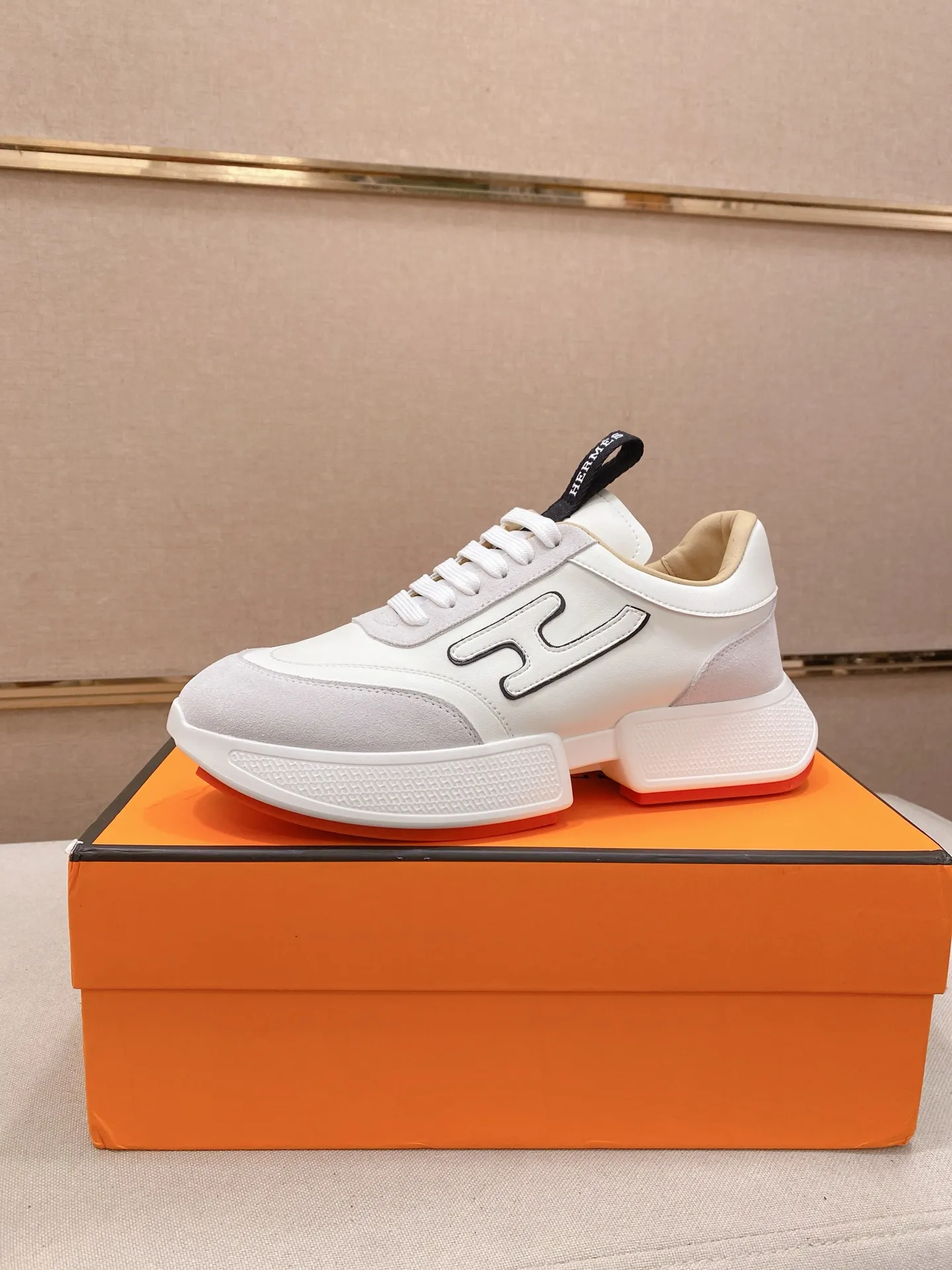 Men's clothing and shoes💰: 480💰《HERMES》【Classic original order·Version】Hermès; top 🔝purchasing agent🔍🔍men's latest 🇺🇸 counter sales simultaneously, imported from Italy original ▲▲cowhide ▲▲ (high-end, nobility, class) ) Exquisite workmanship (Italian 🇮🇹 imported water-dyed 🐂 cowhide lining) sole: original sole provided by the original factory, ⚠️exclusive double-layer activity·TPR·rubber·combined molded outsole; super comfortable·wear-resistant·non-slip·environmental protection The real thing is more beautiful if you take the real thing (high quality, follow the order). You can enter and exit the counter at will * Number of yards: 38-44 (45 can be customized and cannot be returned or exchanged)